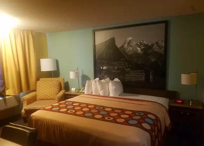 Super 8 By Wyndham Casper East/evansville Evansville